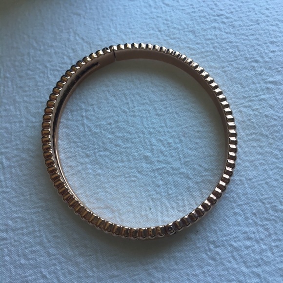 STILL IN BOX NEVER BEEN WORN Swarovski Bangle - Picture 5 of 6